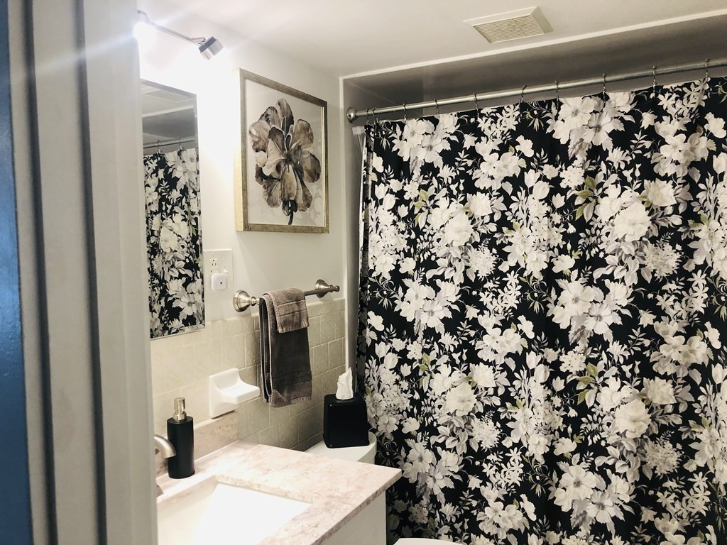 6 Bonnybrook Road Worcester, MA 01606 - Photo 8 of 17 Gallery Image 8