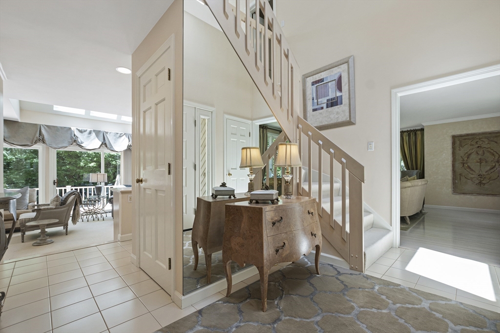 30 Garvey Road Framingham, MA 01701 - Photo 3 of 33 Gallery Image 3