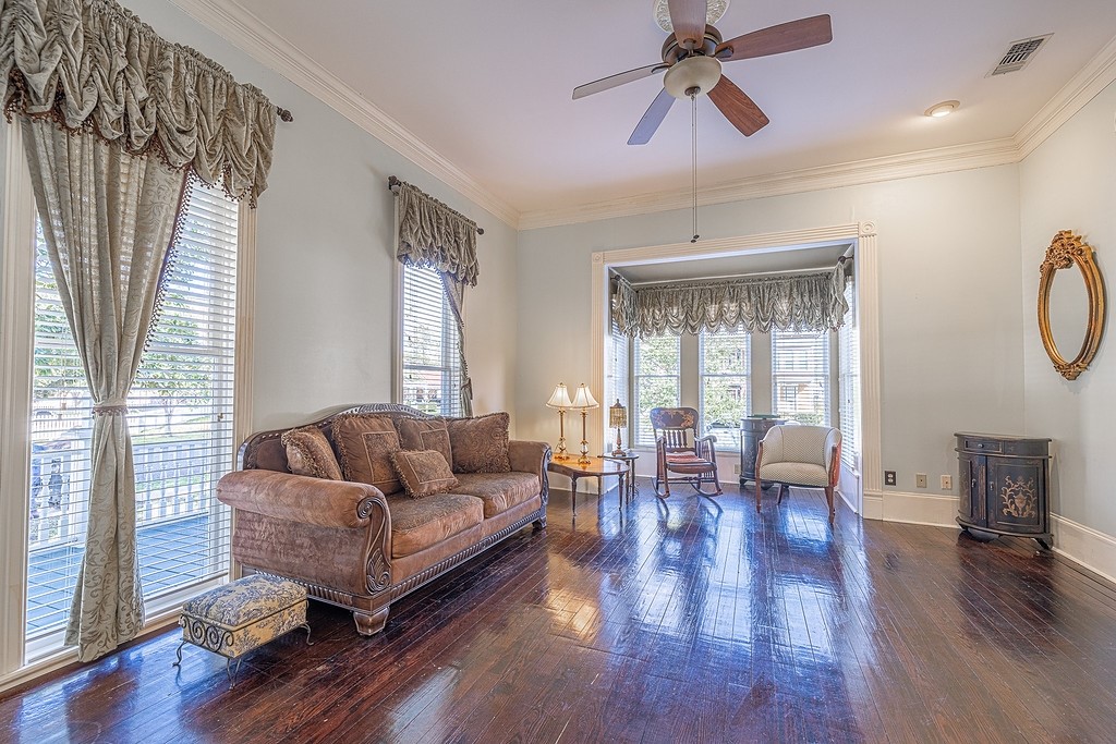 809 Milam Street Columbus, TX 78934 - Photo 4 of 30