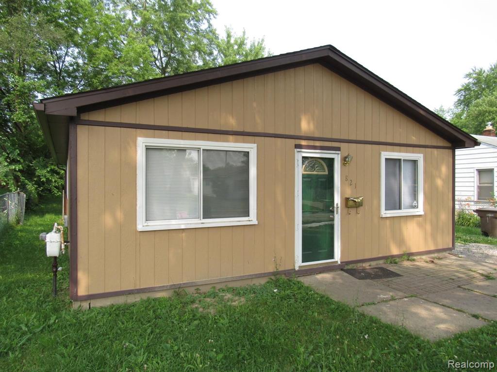 821 Kettering Avenue Pontiac, MI 48340 - Photo 2 of 18
