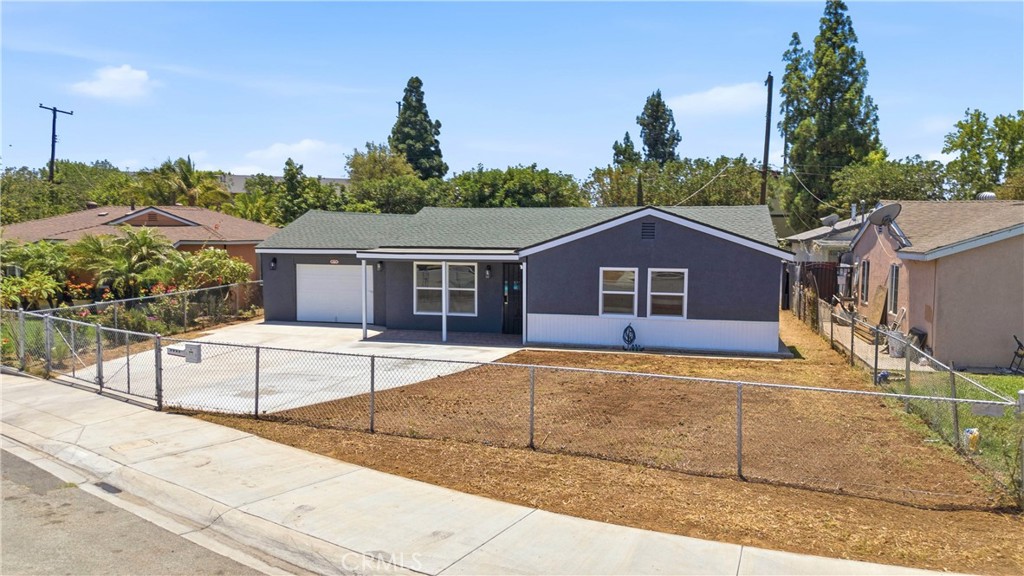 8774 Jo Jo Way Riverside, CA 92503 - Photo 4 of 57