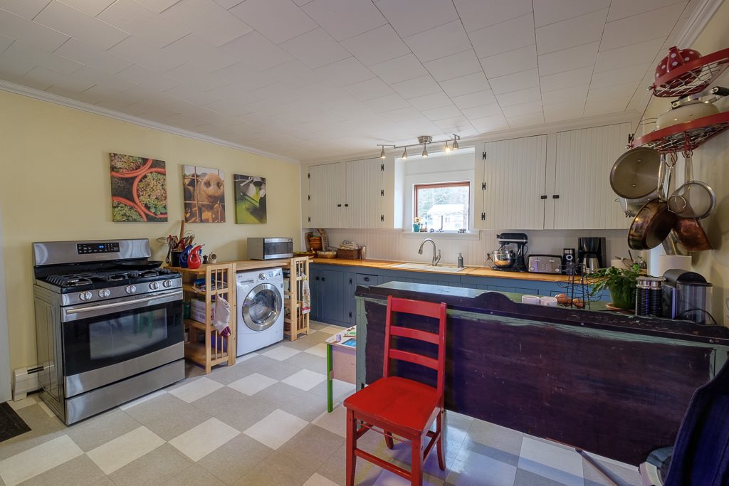 133 Loomis Hill Road Waterbury, VT 05677 - Photo 3 of 27 Gallery Image 3