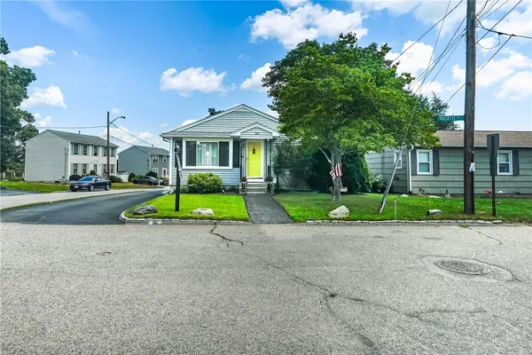 $380,000 | 194 Vallette Street, Cranston, RI 02920