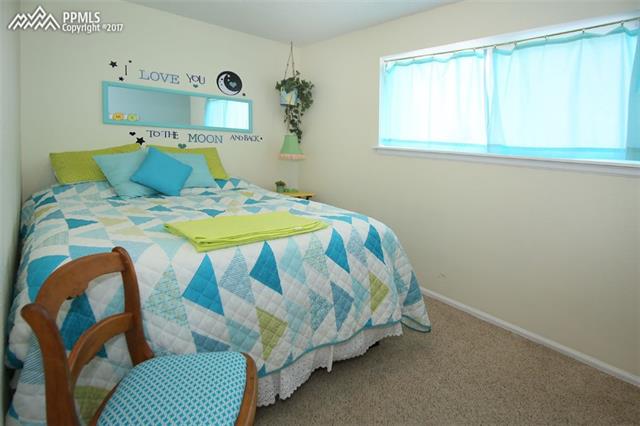 4540 Beaumont Road Colorado Springs, CO 80916 - Photo 31 of 35