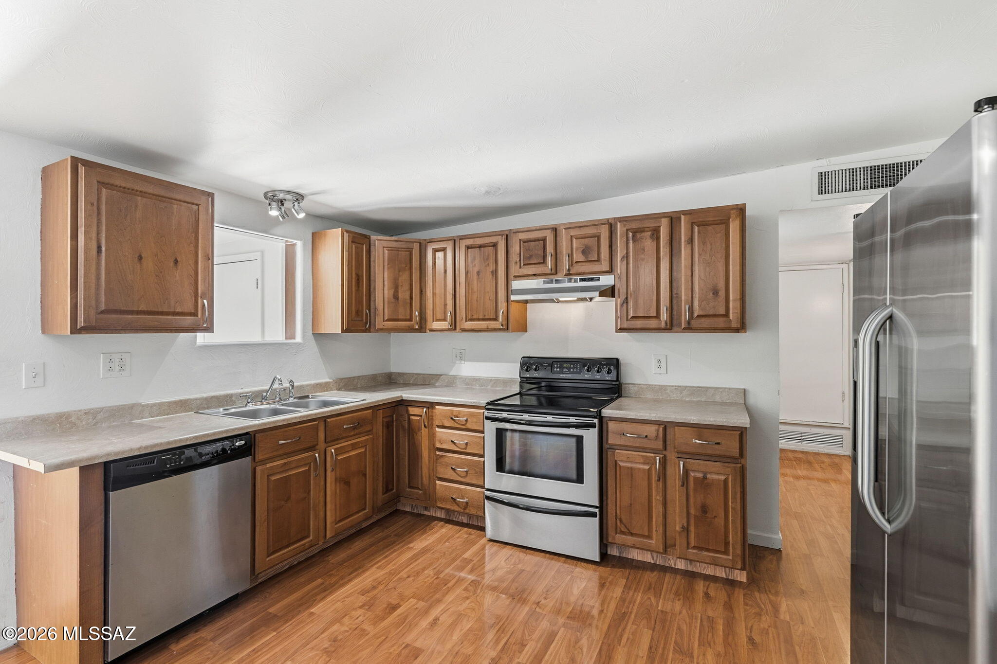 1453 West Roger Road Tucson, AZ 85705 - Photo 11 of 36 KITCHEN AREA