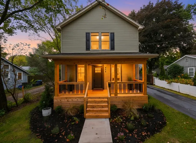 $699,000 | 518 Illinois Street, Geneva, IL 60134