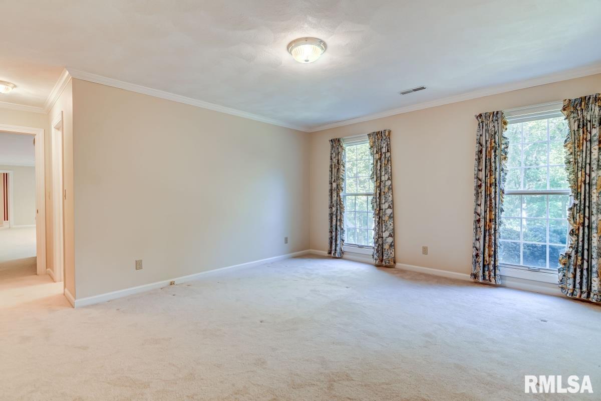2105 Timbercrest Court Springfield, IL 62702 - Photo 37 of 46 Gallery Image 37