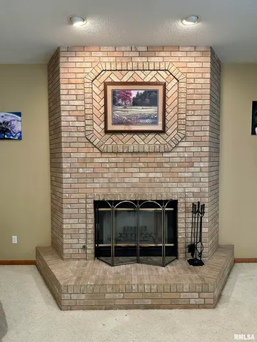 $315,000 | 2306 Magnolia Drive, Jacksonville, IL 62650