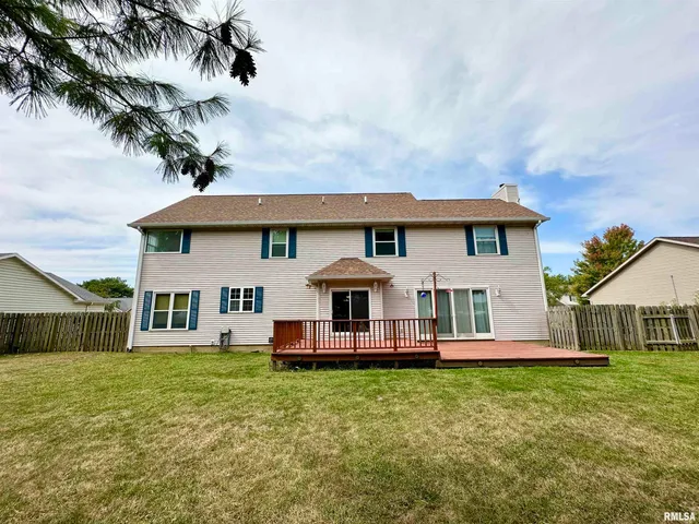 $315,000 | 2306 Magnolia Drive, Jacksonville, IL 62650