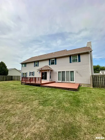 $315,000 | 2306 Magnolia Drive, Jacksonville, IL 62650