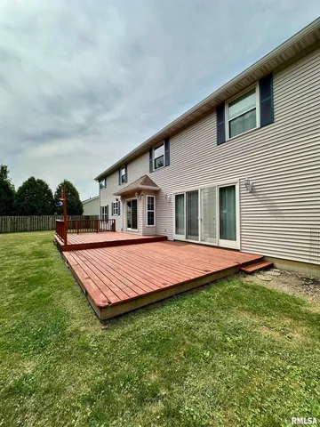 $315,000 | 2306 Magnolia Drive, Jacksonville, IL 62650