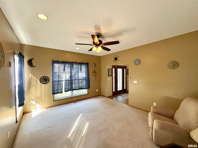 $315,000 | 2306 Magnolia Drive, Jacksonville, IL 62650