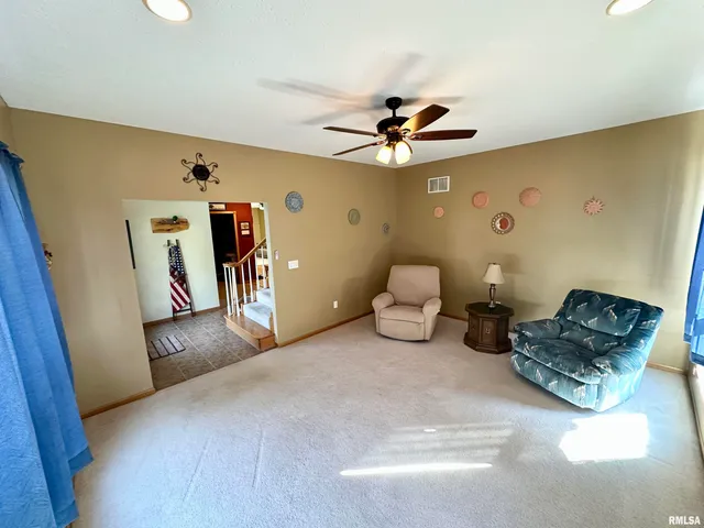 $315,000 | 2306 Magnolia Drive, Jacksonville, IL 62650