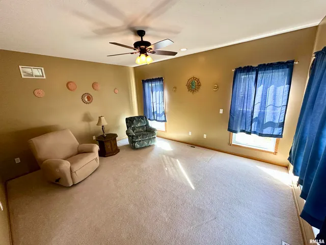 $315,000 | 2306 Magnolia Drive, Jacksonville, IL 62650