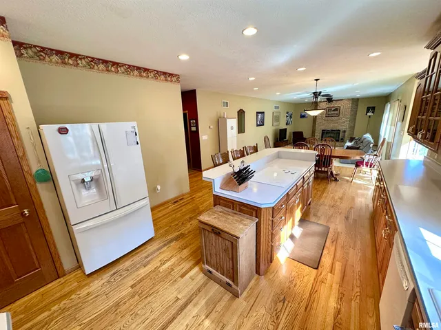 $315,000 | 2306 Magnolia Drive, Jacksonville, IL 62650