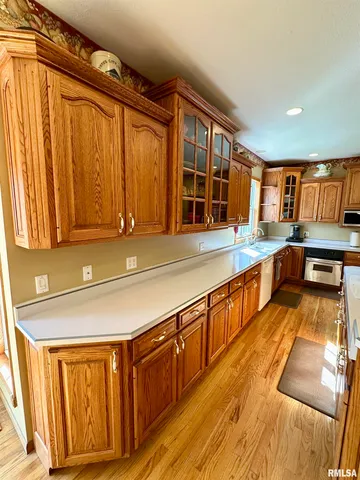 $315,000 | 2306 Magnolia Drive, Jacksonville, IL 62650