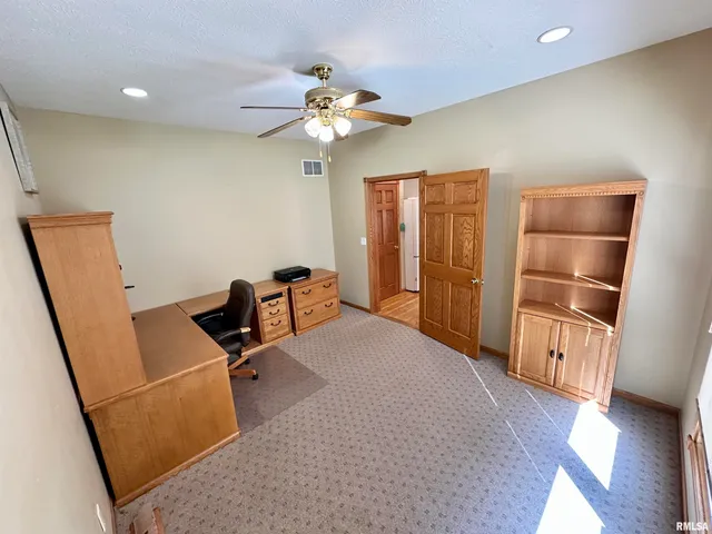 $315,000 | 2306 Magnolia Drive, Jacksonville, IL 62650