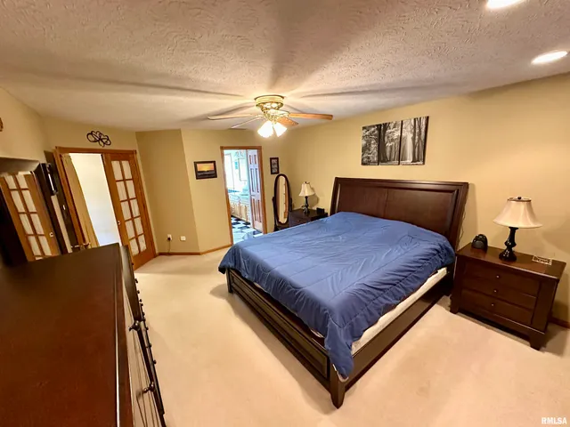 $315,000 | 2306 Magnolia Drive, Jacksonville, IL 62650