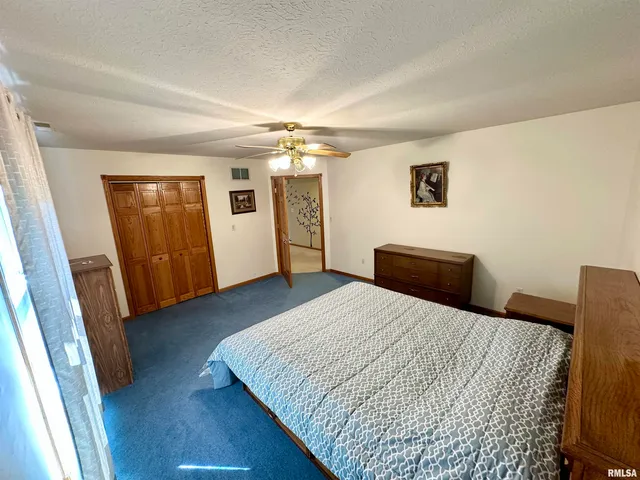 $315,000 | 2306 Magnolia Drive, Jacksonville, IL 62650