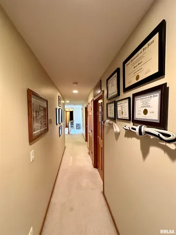 $315,000 | 2306 Magnolia Drive, Jacksonville, IL 62650