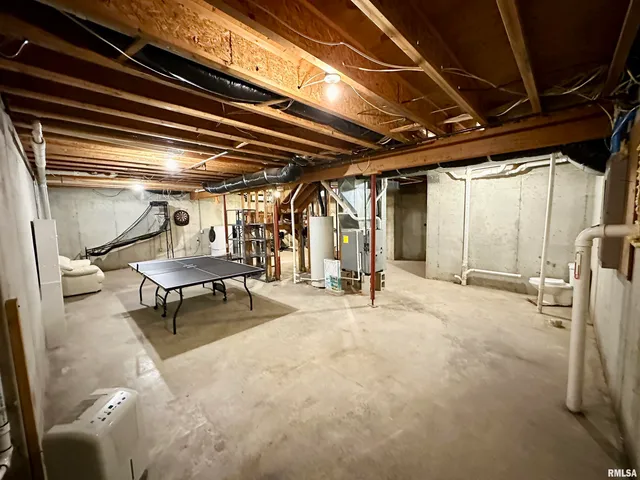 $315,000 | 2306 Magnolia Drive, Jacksonville, IL 62650