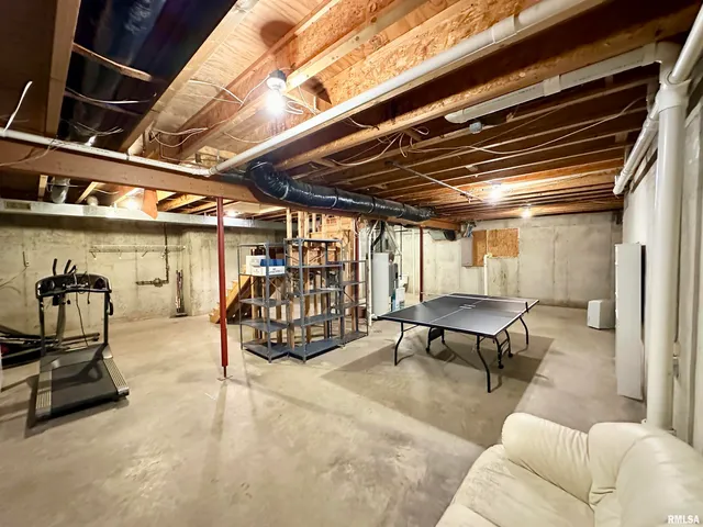 $315,000 | 2306 Magnolia Drive, Jacksonville, IL 62650