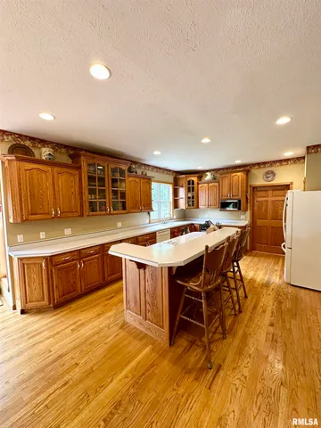 $315,000 | 2306 Magnolia Drive, Jacksonville, IL 62650