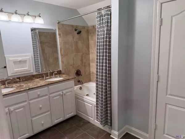 $479,000 | 20035 Sallie Drive, Plaquemine, LA 70764