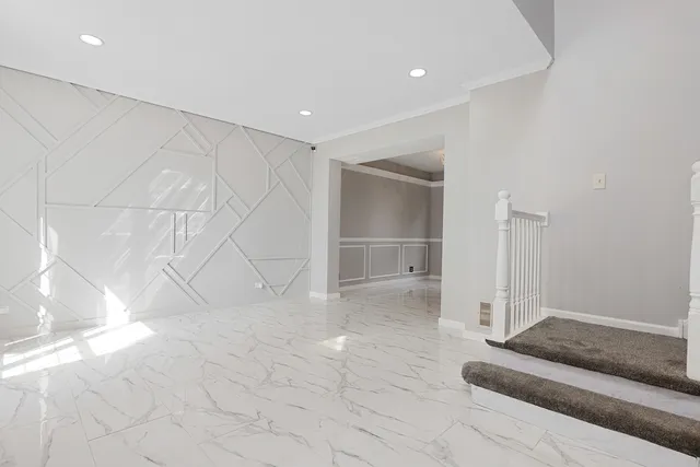 a view of livingroom with furniture