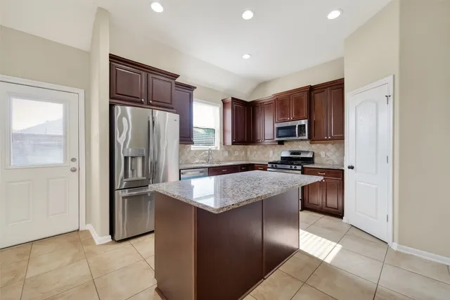 $375,000 | 19327 North Cottonwood Green Lane, Cypress, TX 77433