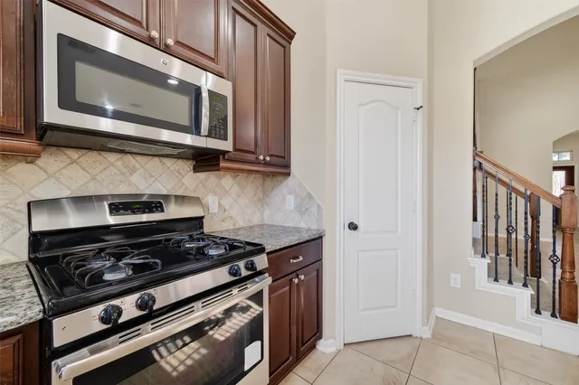 $375,000 | 19327 North Cottonwood Green Lane, Cypress, TX 77433