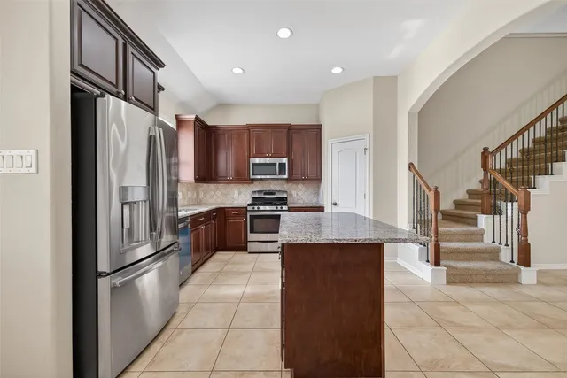 $375,000 | 19327 North Cottonwood Green Lane, Cypress, TX 77433