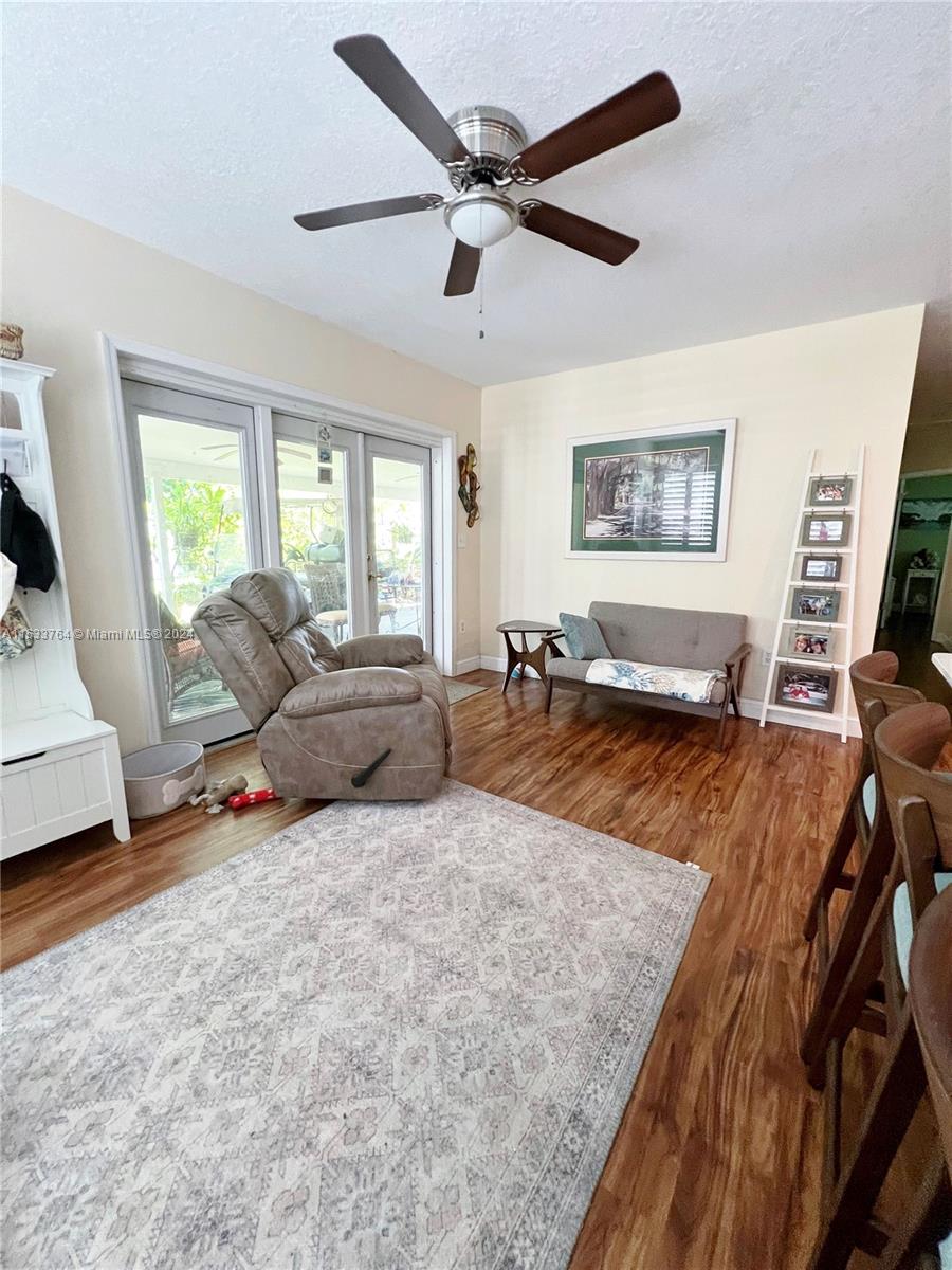 10210 Dolphin Road Cutler Bay, FL 33157 - Photo 13 of 38 Gallery Image 13
