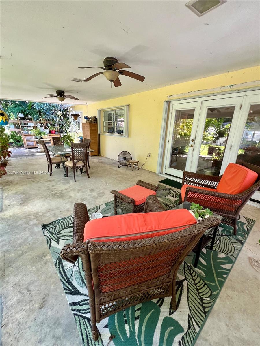 10210 Dolphin Road Cutler Bay, FL 33157 - Photo 16 of 38 Gallery Image 16