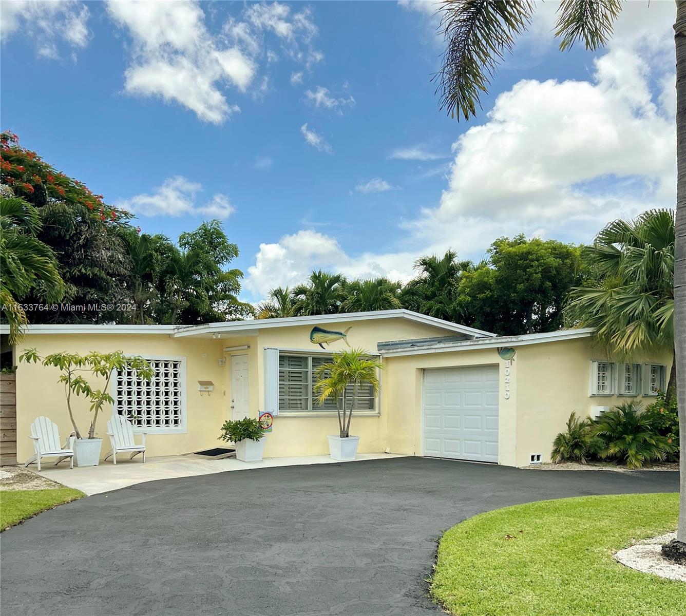 10210 Dolphin Road Cutler Bay, FL 33157 - Photo 2 of 38 Gallery Image 2