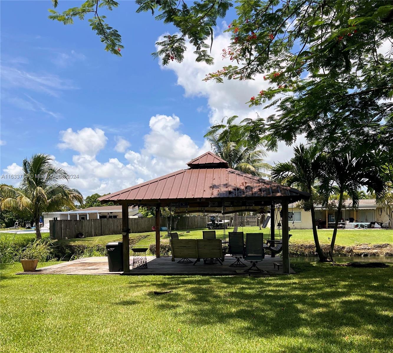 10210 Dolphin Road Cutler Bay, FL 33157 - Photo 4 of 38 Gallery Image 4