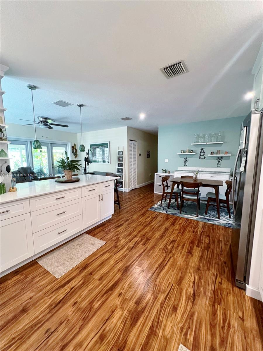 10210 Dolphin Road Cutler Bay, FL 33157 - Photo 7 of 38 Gallery Image 7
