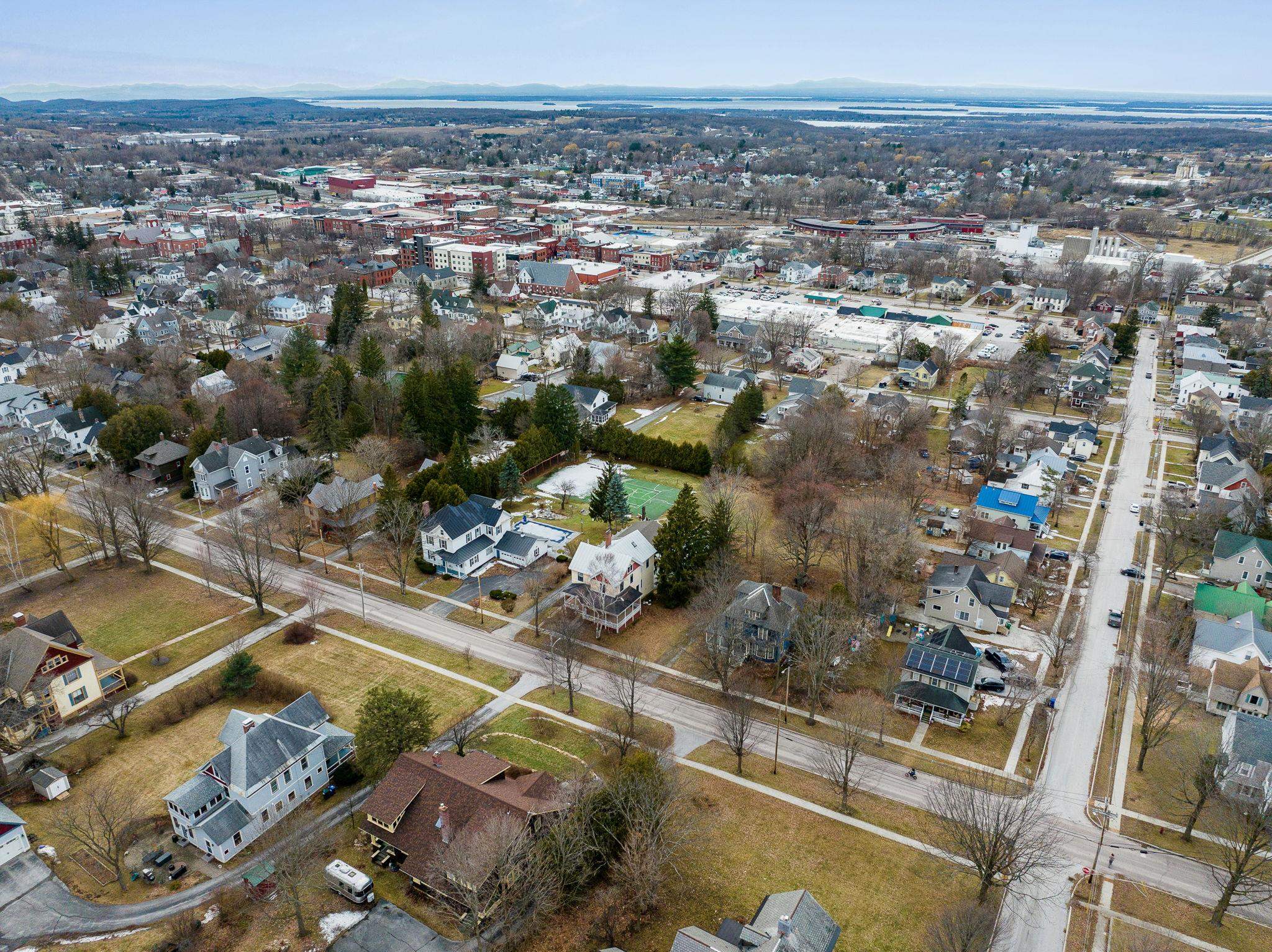 92 High Street St. Albans, VT 05478 - Photo 45 of 53