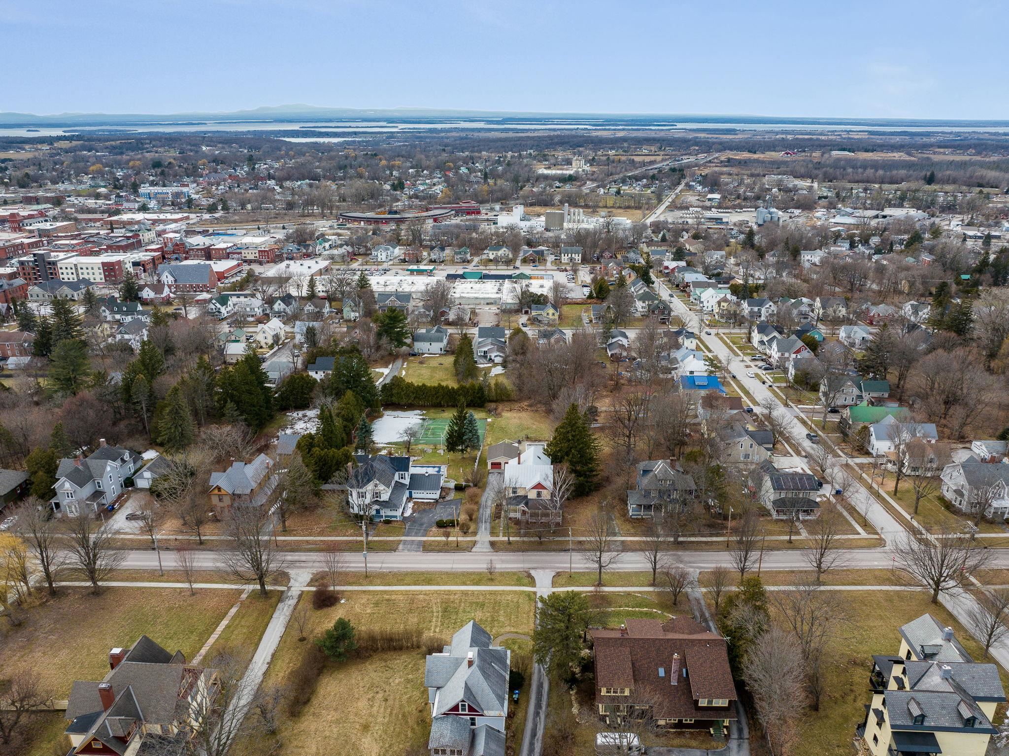 92 High Street St. Albans, VT 05478 - Photo 46 of 53