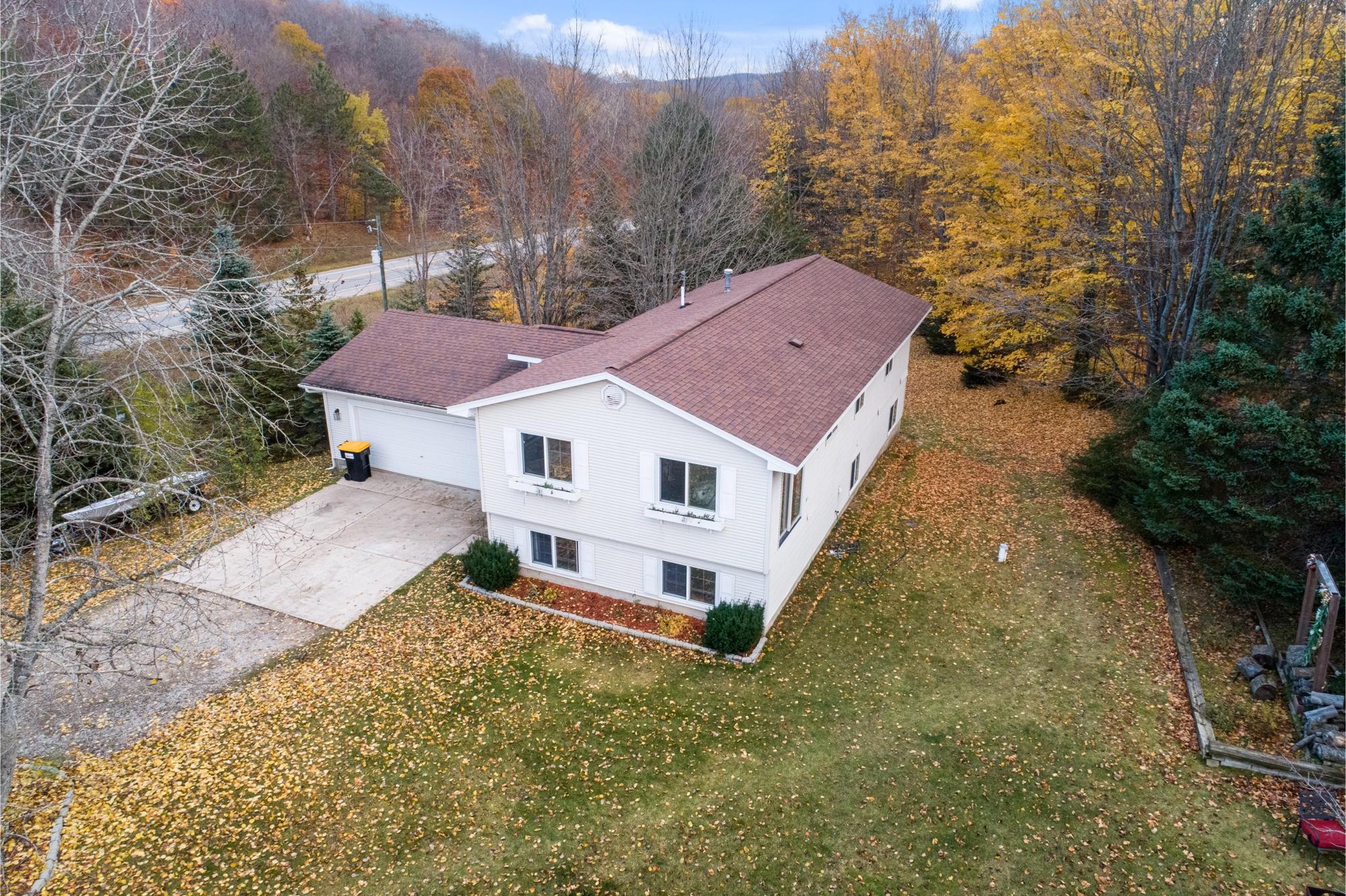 5950 East Mitchell Road Petoskey, MI 49770 - Photo 29 of 31 Gallery Image 29