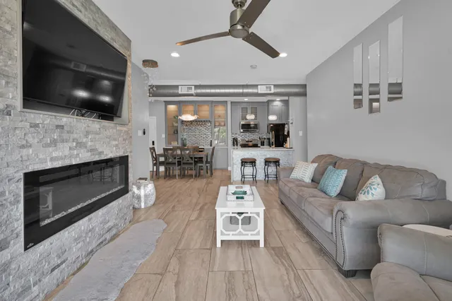 $3,000 | 12800 Melville Drive, Unit B110, Montgomery, TX 77356