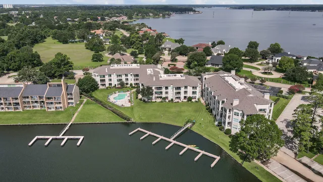a view of a house with a big yard