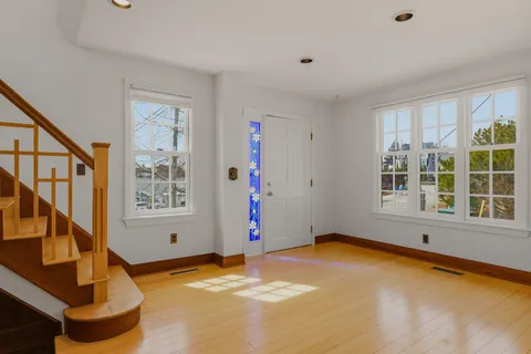 $859,000 | 17 Commercial Street, Kittery, ME 03904