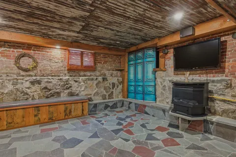 $859,000 | 17 Commercial Street, Kittery, ME 03904