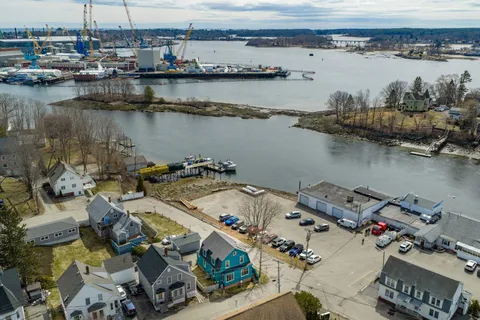 $859,000 | 17 Commercial Street, Kittery, ME 03904