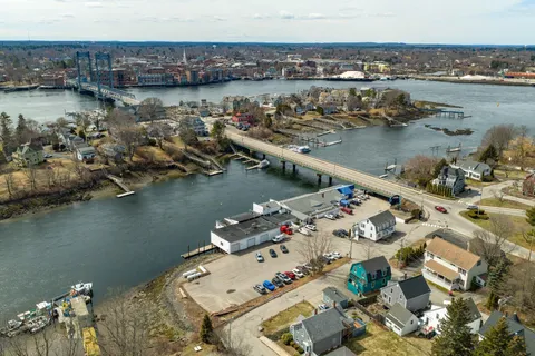$859,000 | 17 Commercial Street, Kittery, ME 03904