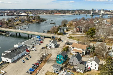 $859,000 | 17 Commercial Street, Kittery, ME 03904