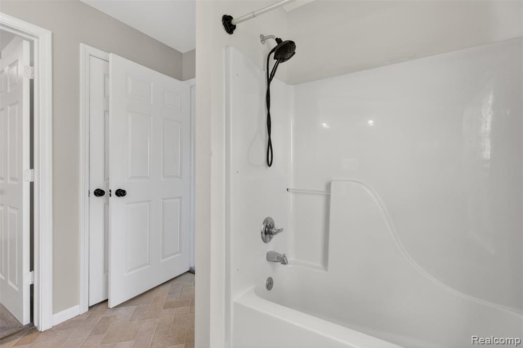 4642 Pond Run Canton, MI 48188 - Photo 29 of 49