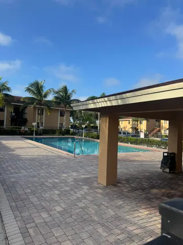 $2,390 | 6031 10th Avenue North, Unit 217, Greenacres, FL 33463
