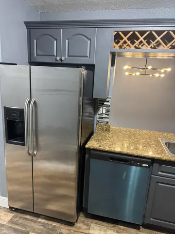 $2,390 | 6031 10th Avenue North, Unit 217, Greenacres, FL 33463